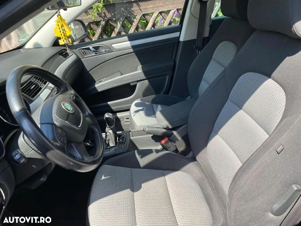 Skoda Superb 2.0 TDI Elegance - 9