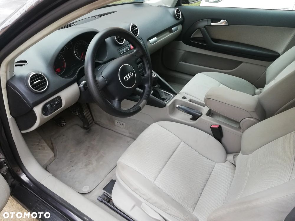 Audi A3 3-drzwiowe 1.6 Attraction - 7