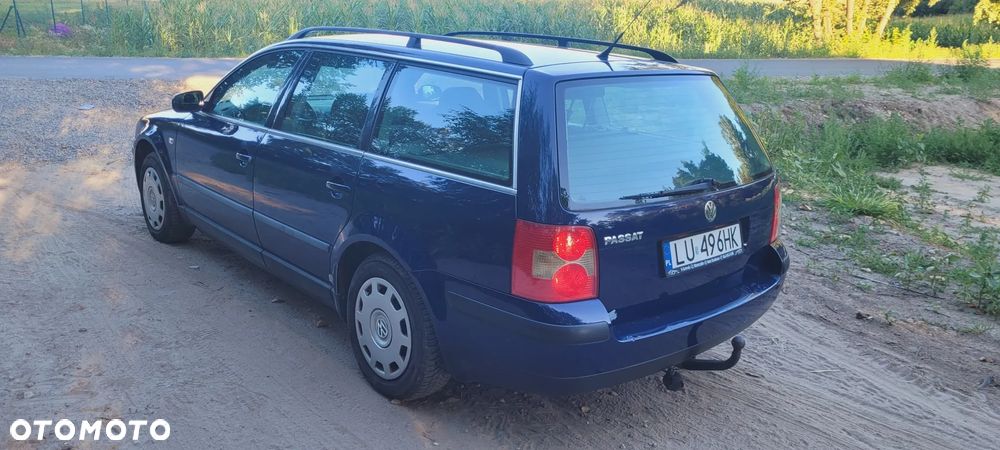 Volkswagen Passat 1.6 Comfortline - 3