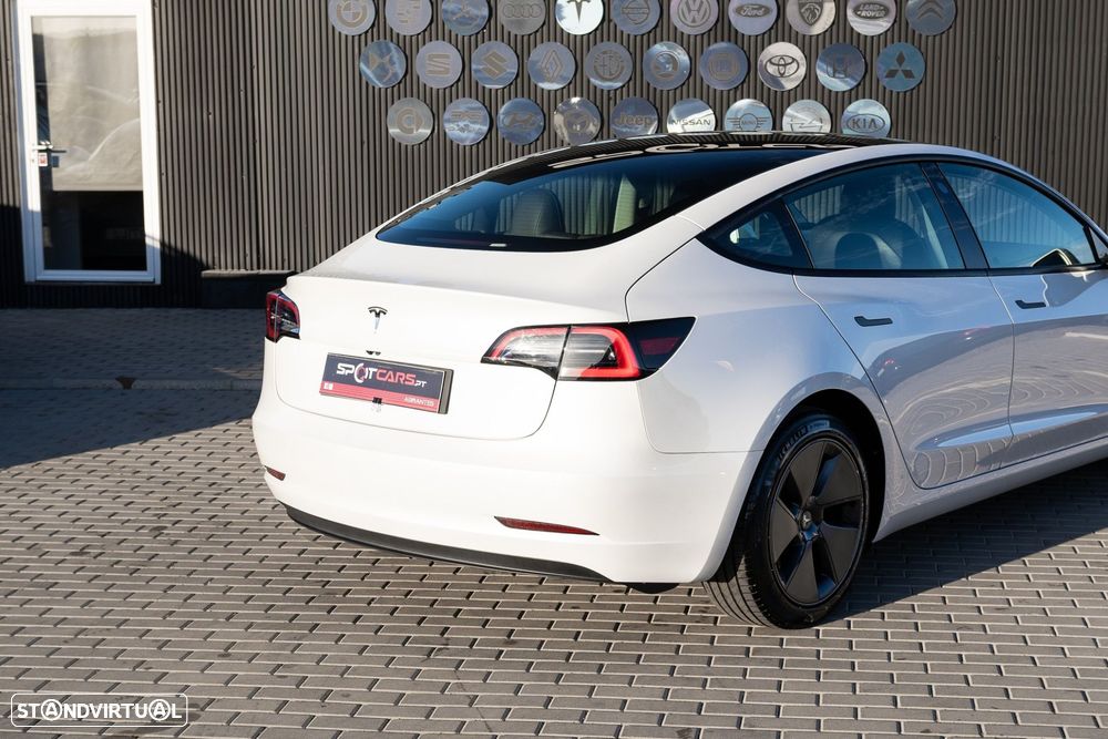 Tesla Model 3 RWD - 11