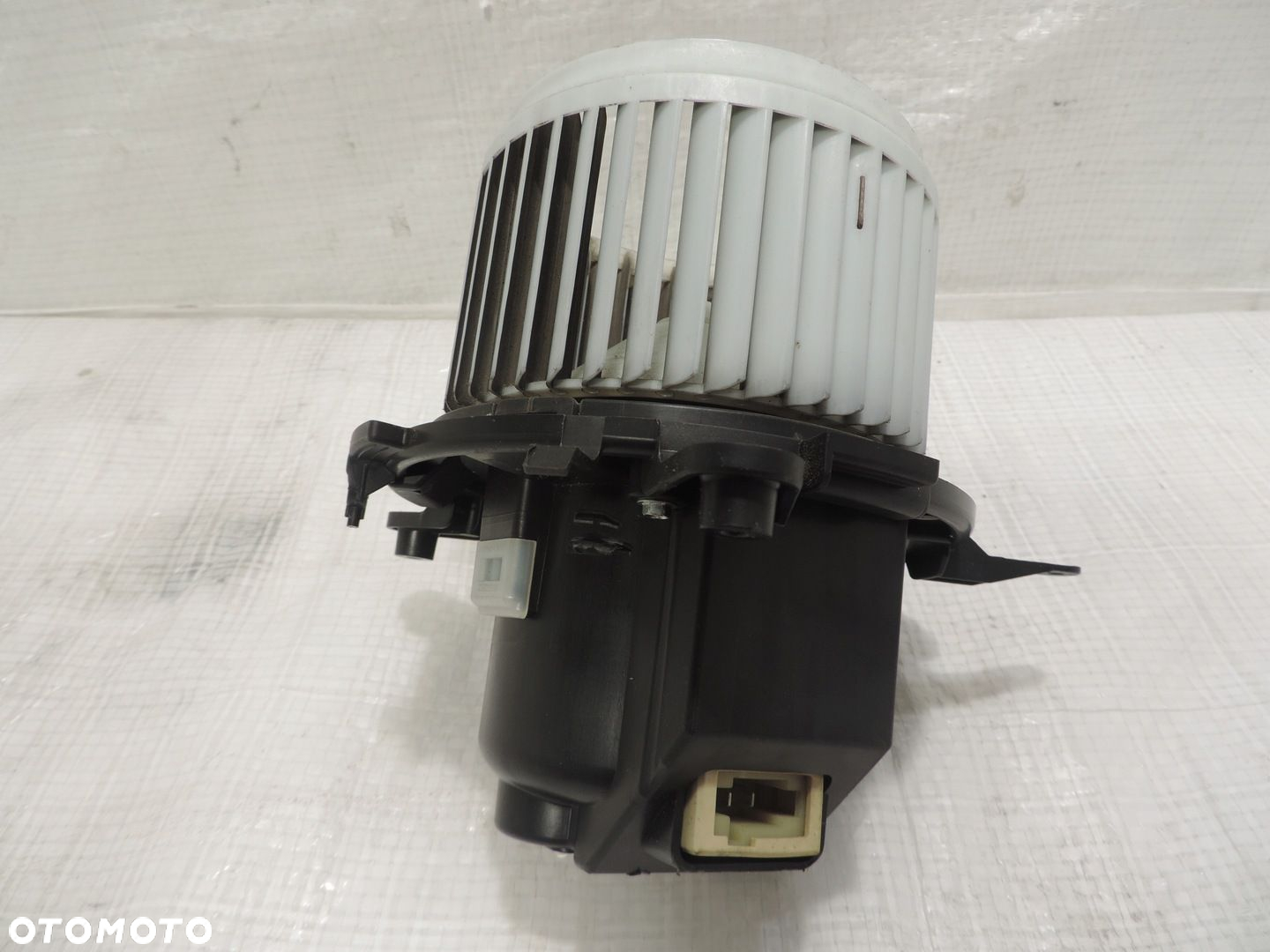 WENTYLATOR DMUCHAWA NAGRZEWNICY OPEL COMBO E CITROEN BERLINGO IV - 2