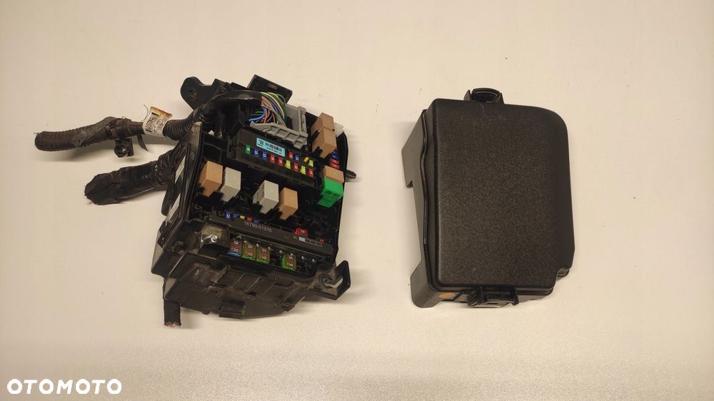 PUSZKA BEZPIECZNIKÓW INSTALACJA I30 II 1.4 G4FA BENZYNA 91205-A6944 - 1