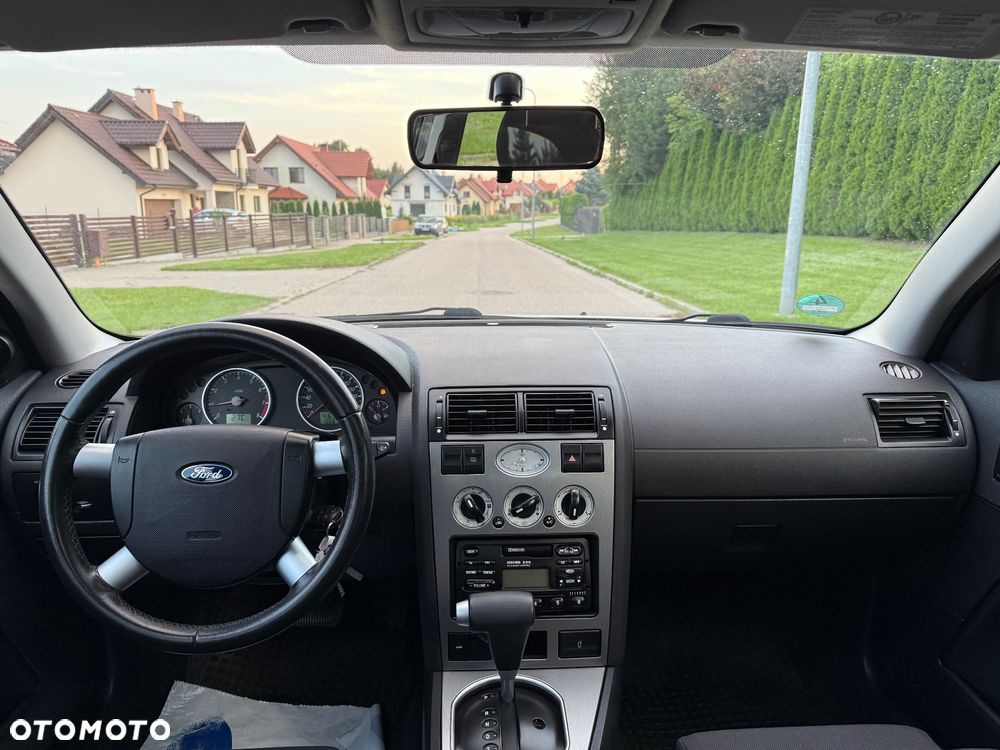 Ford Mondeo - 22