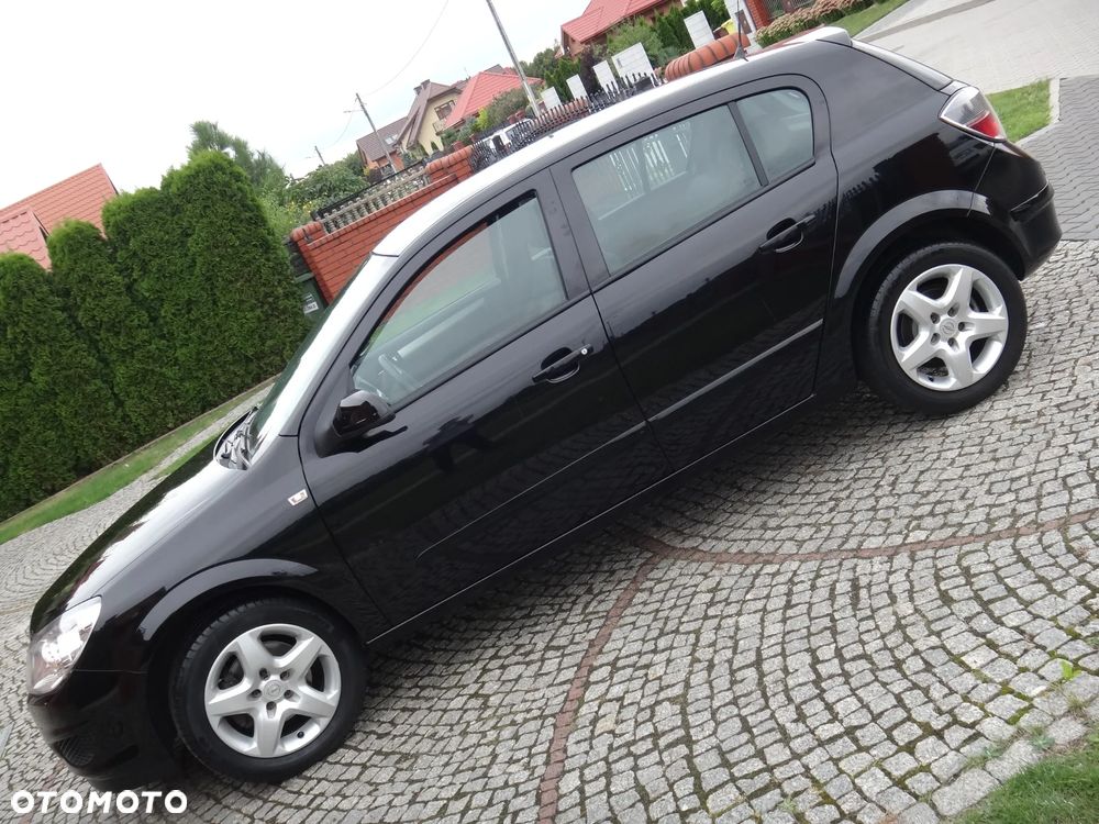 Opel Astra 1.6 Innovation - 21