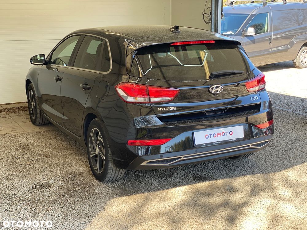 Hyundai i30 1.5 DPI Smart - 29