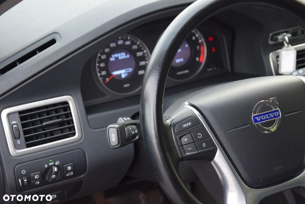 Volvo V70 2.5T Momentum - 24