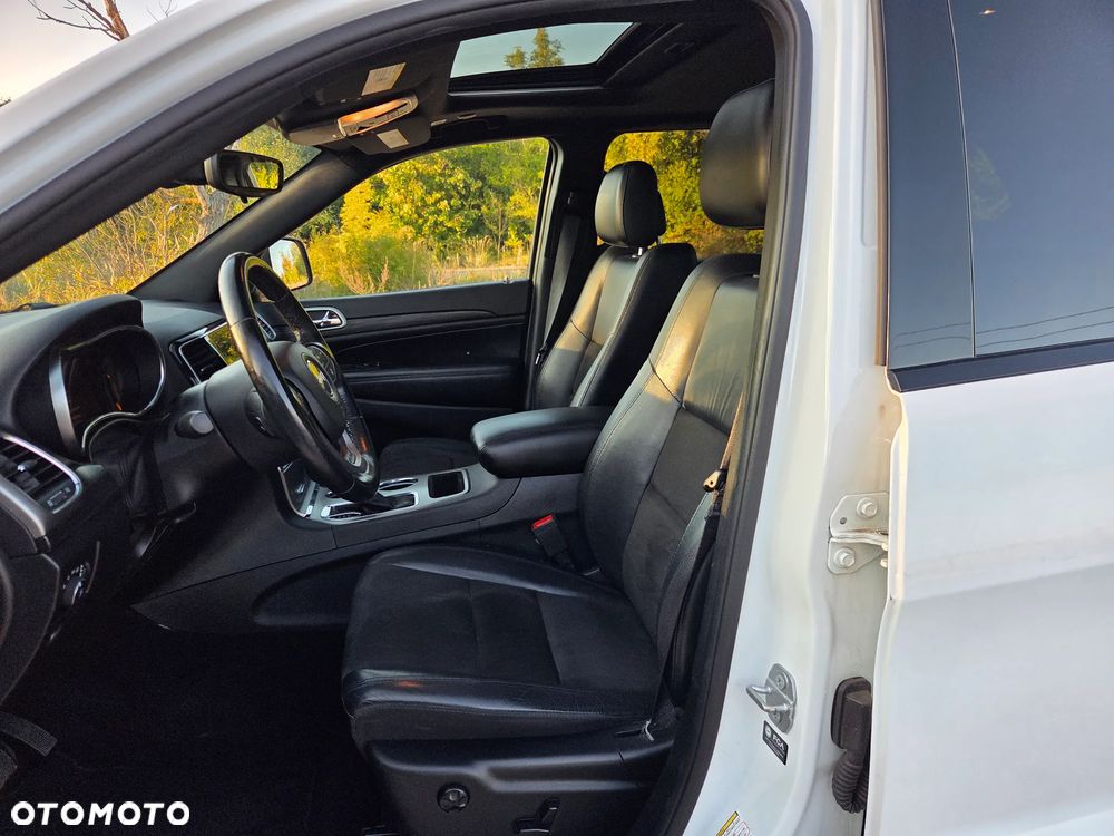 Jeep Grand Cherokee - 16