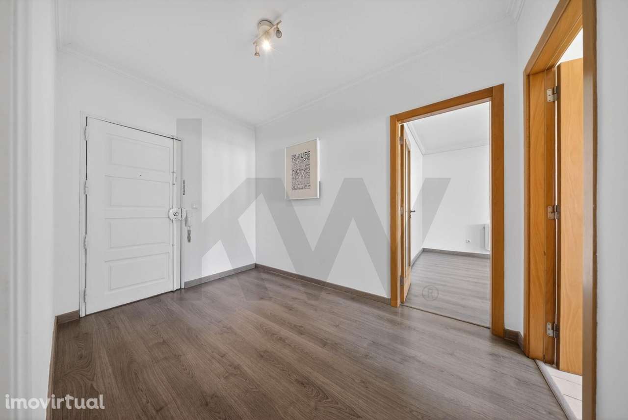 Apartamento T2 em Odivelas | Área Total 94,50 | Remodelado | Apenas a - Grande imagem: 2/31