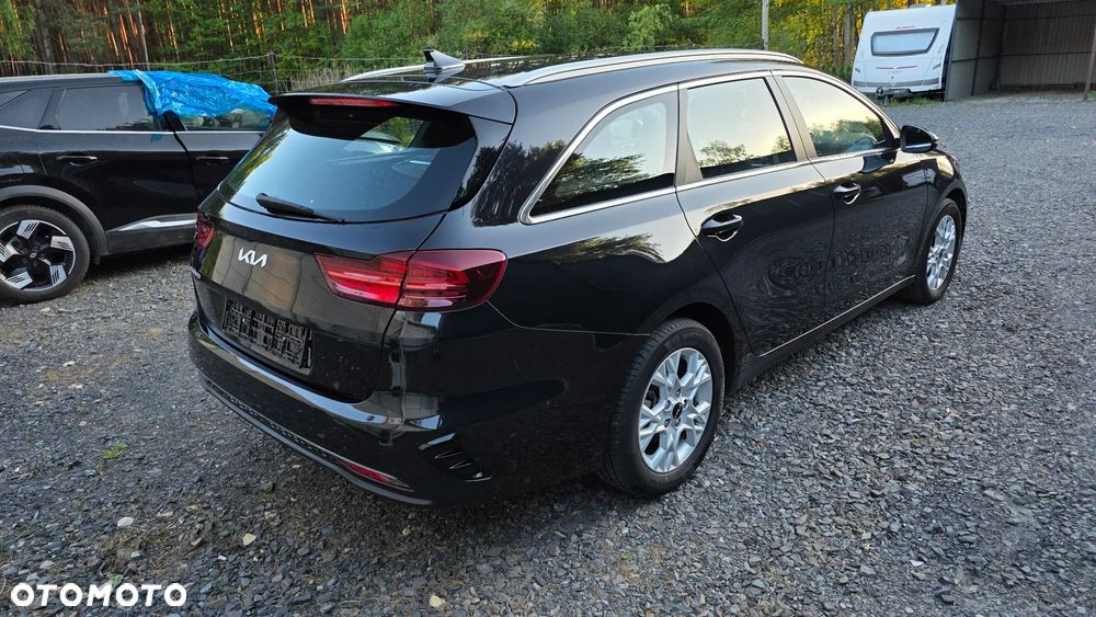 Kia Ceed 1.6 CRDi mHEV M - 8