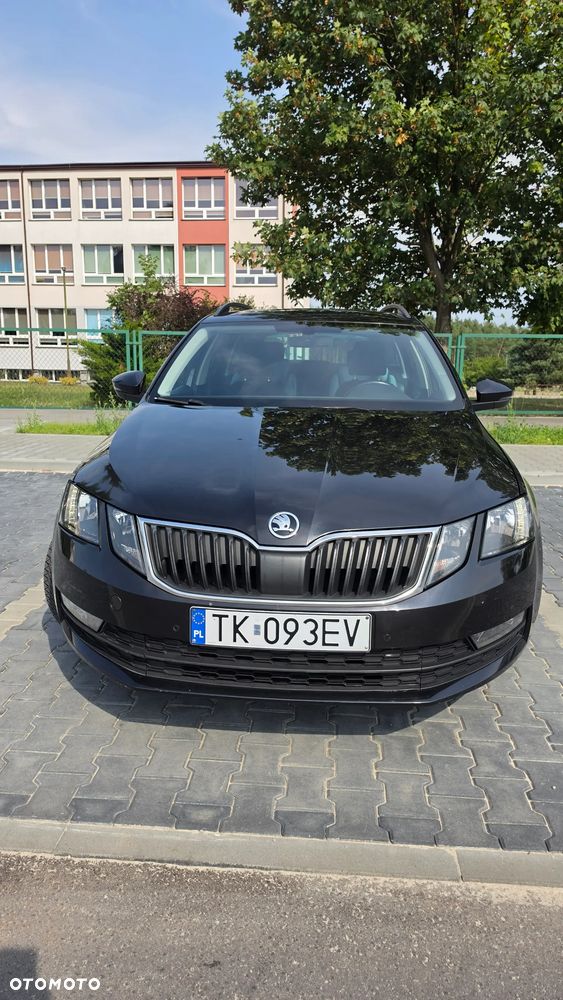 Skoda Octavia 1.6 TDI Ambition DSG - 2