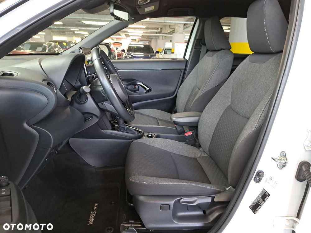 Toyota Yaris Cross Hybrid 1.5 Style AWD - 12