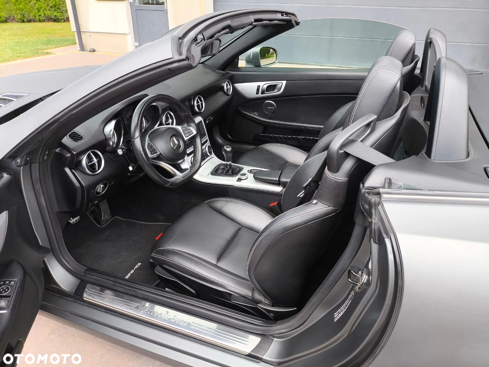 Mercedes-Benz SLC 200 - 16