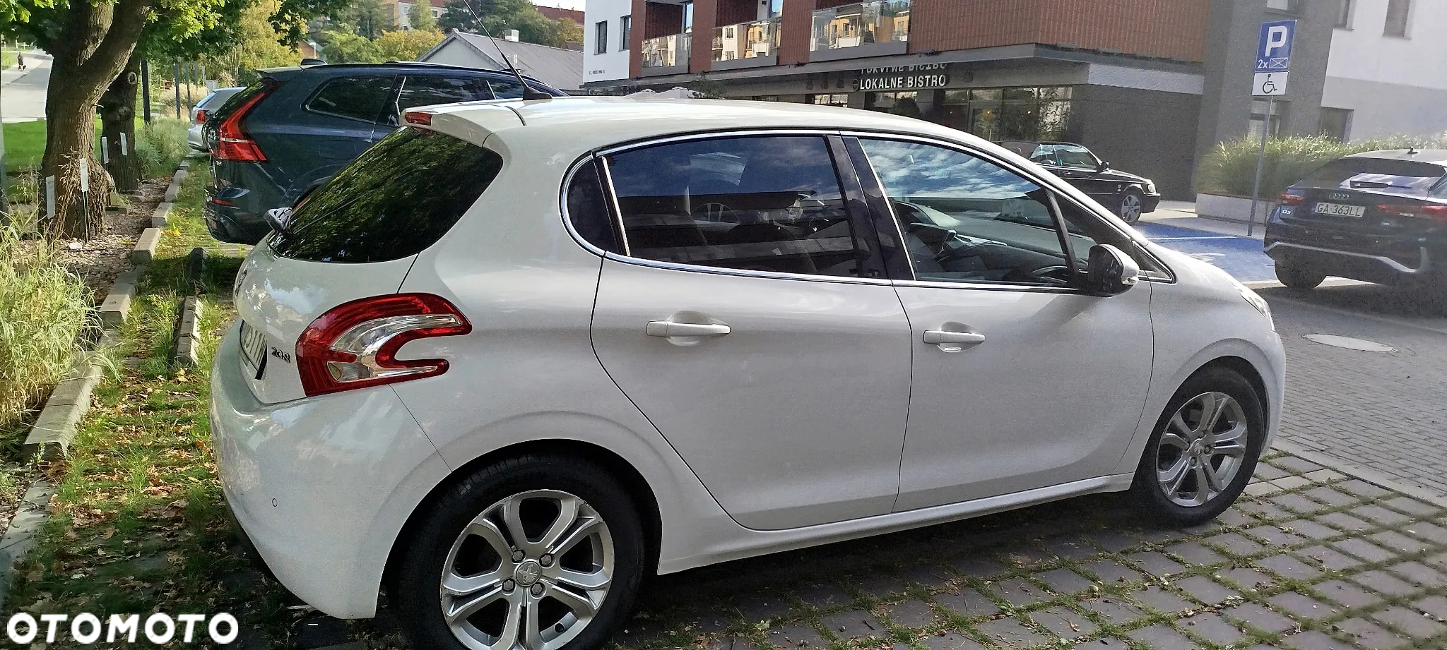 Peugeot 208 1.2 PureTech Allure - 2