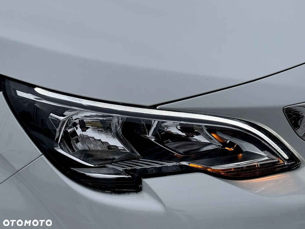 Peugeot 5008 1.6 PureTech Allure S&S EAT8 - 6