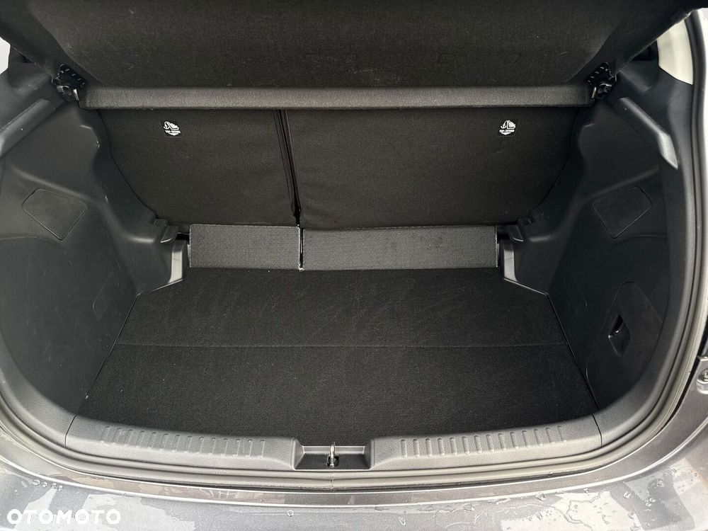 Toyota Yaris Hybrid 1.5 Style - 13