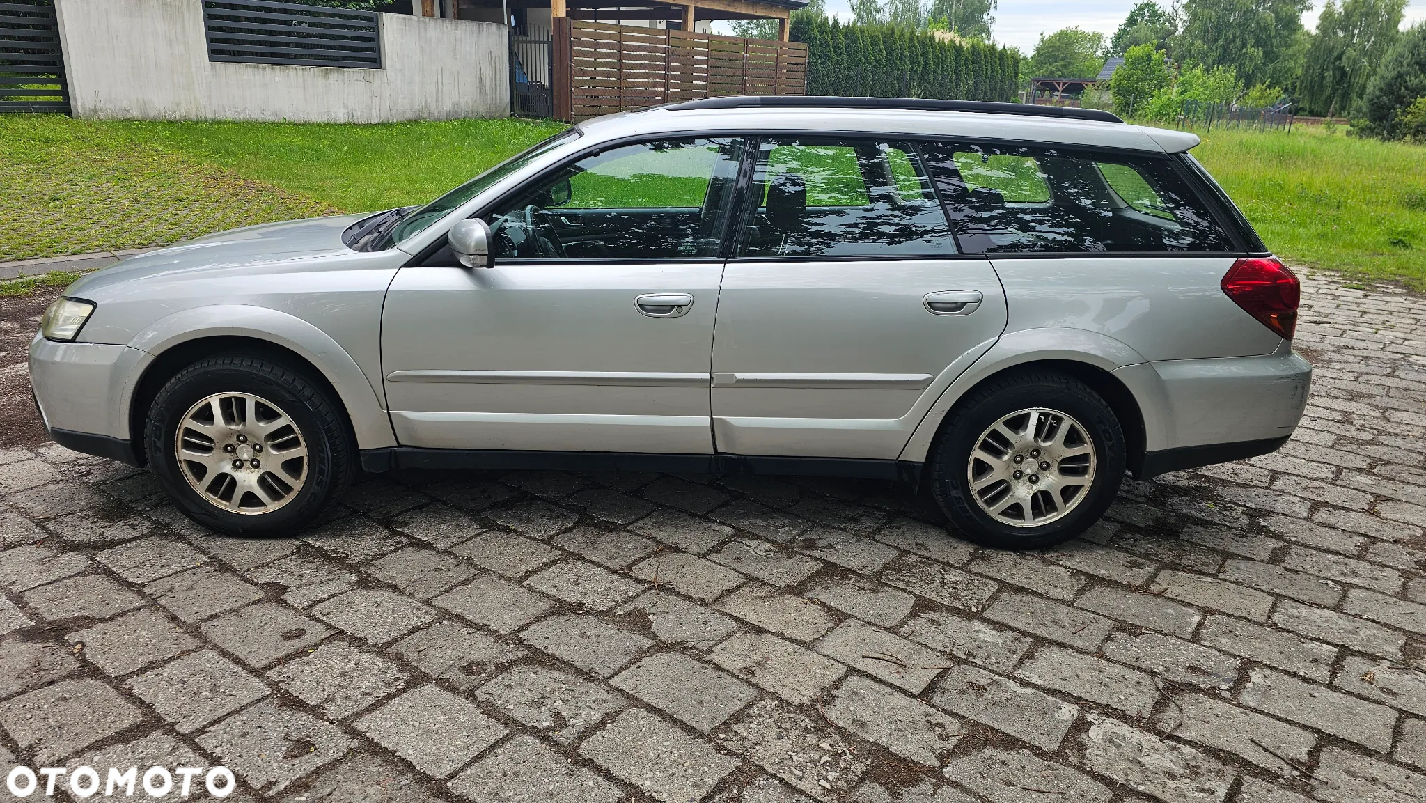 Subaru Outback 2.5 - 22