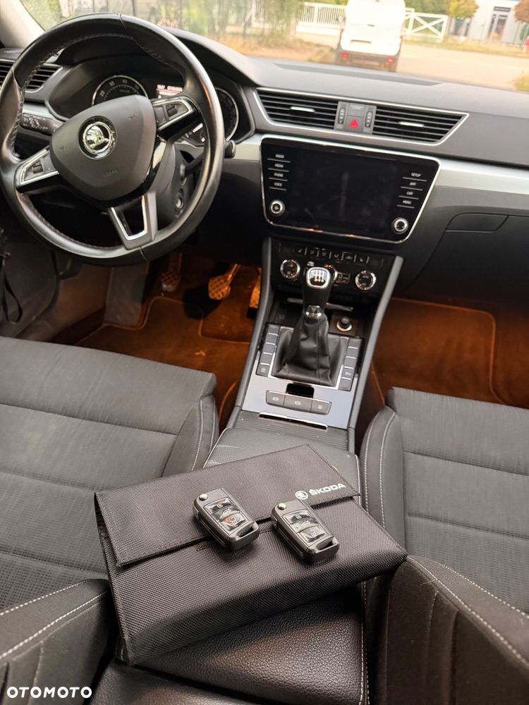 Skoda Superb 1.4 TSI ACT Ambition - 9