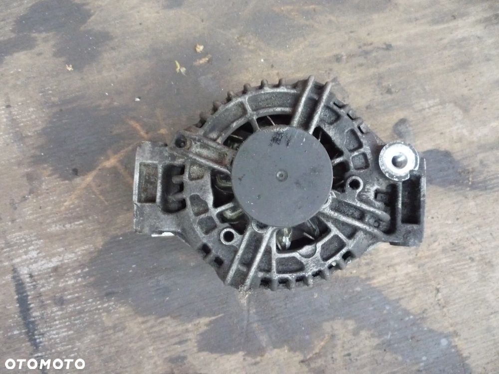 BMW E90 2.0 B ALTERNATOR - 5