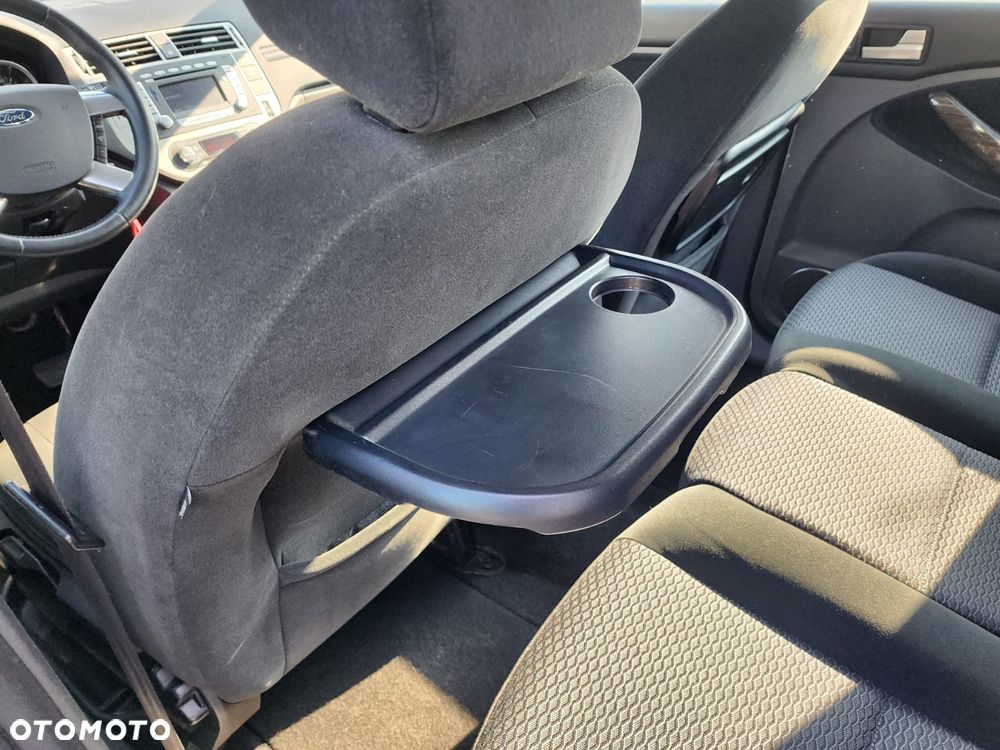 Ford C-MAX 2.0 Ghia - 26