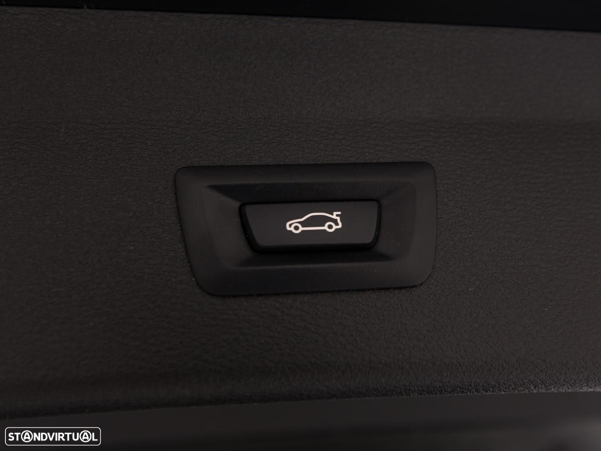 BMW X1 25 e xDrive Corporate Edition - 13