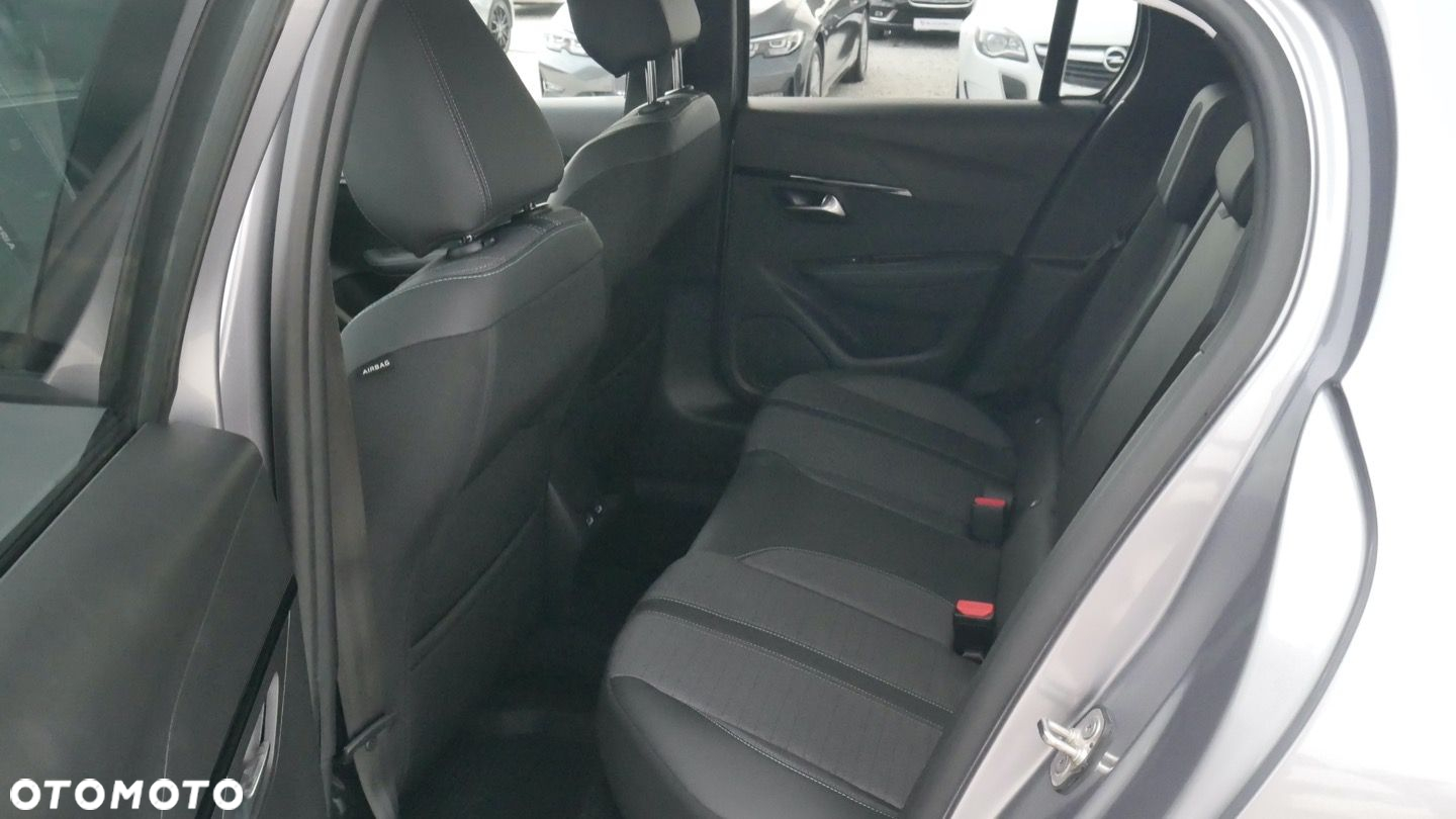 Peugeot 208 - 14