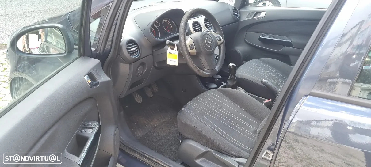 Opel Corsa 1.3 CDTi Enjoy - 10