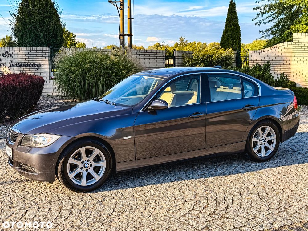 BMW Seria 3 325xi - 2