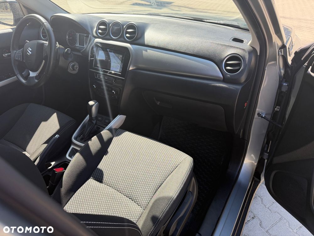 Suzuki Vitara 1.6 Comfort 2WD - 12