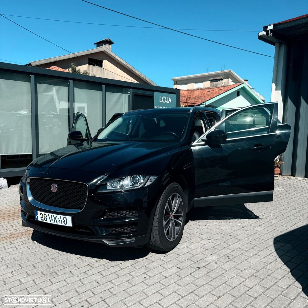 Jaguar E-Pace 2.0 i4D R-Dynamic S - 21
