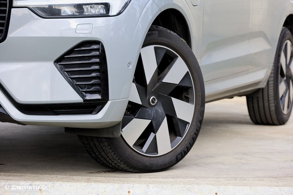 Volvo XC 60 2.0 T6 PHEV Ultra Dark - 32