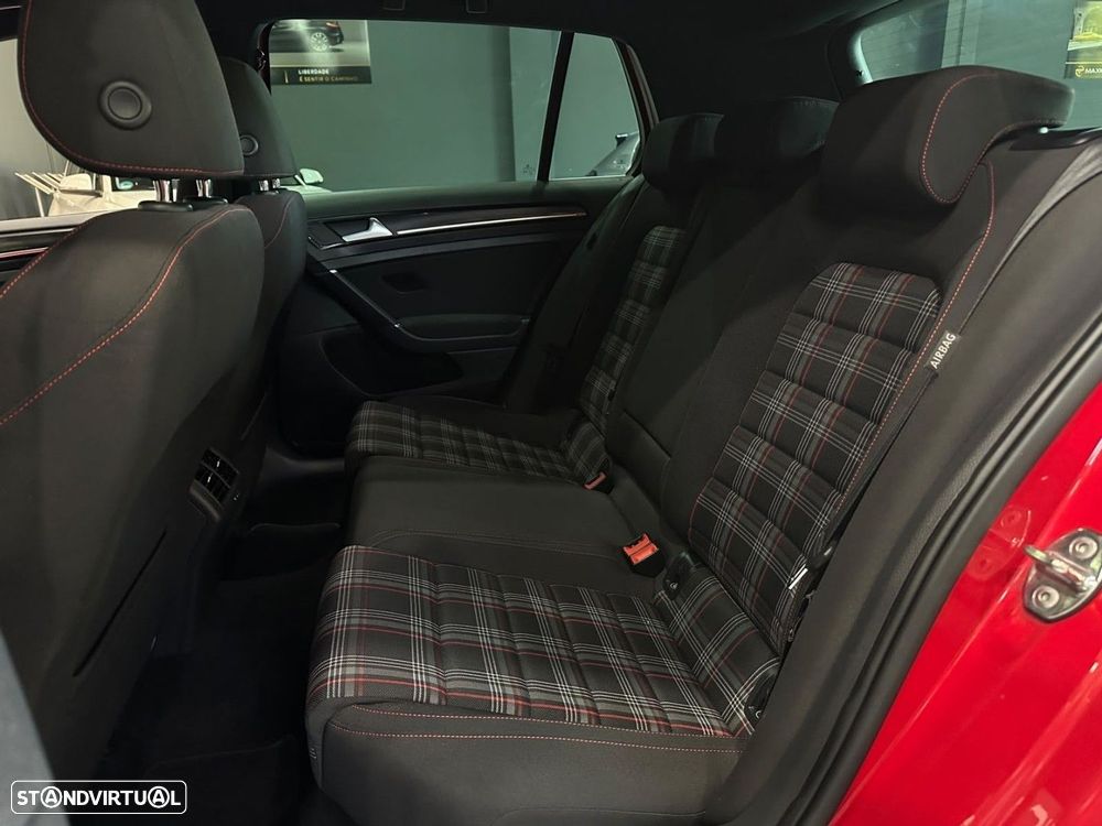 VW Golf 2.0 TSi GTi DSG - 12