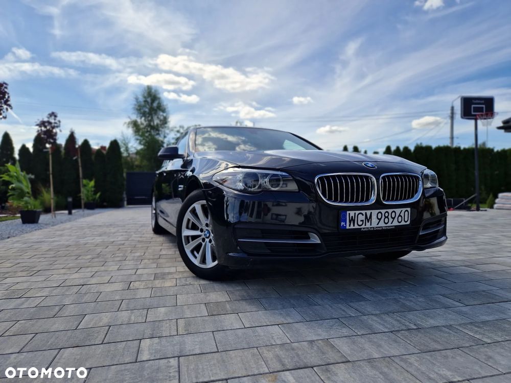 BMW Seria 5 520d xDrive Luxury Line - 11