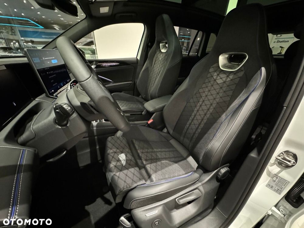 Volkswagen Tiguan - 12