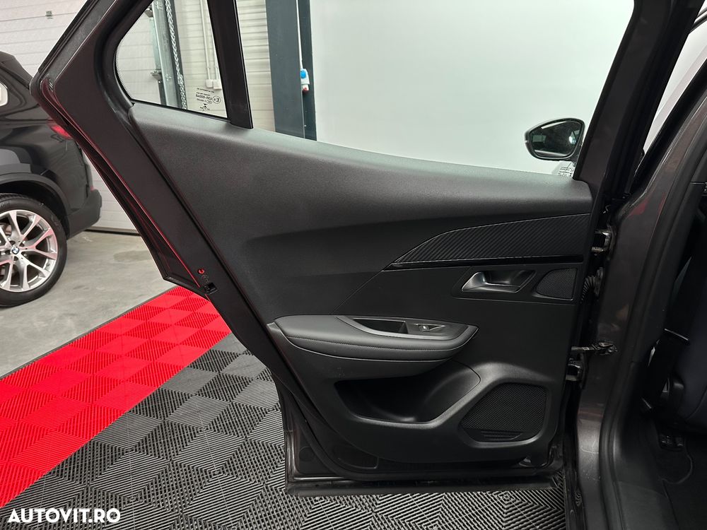 Peugeot 2008 1.2 PureTech Turbo S&S Allure - 23