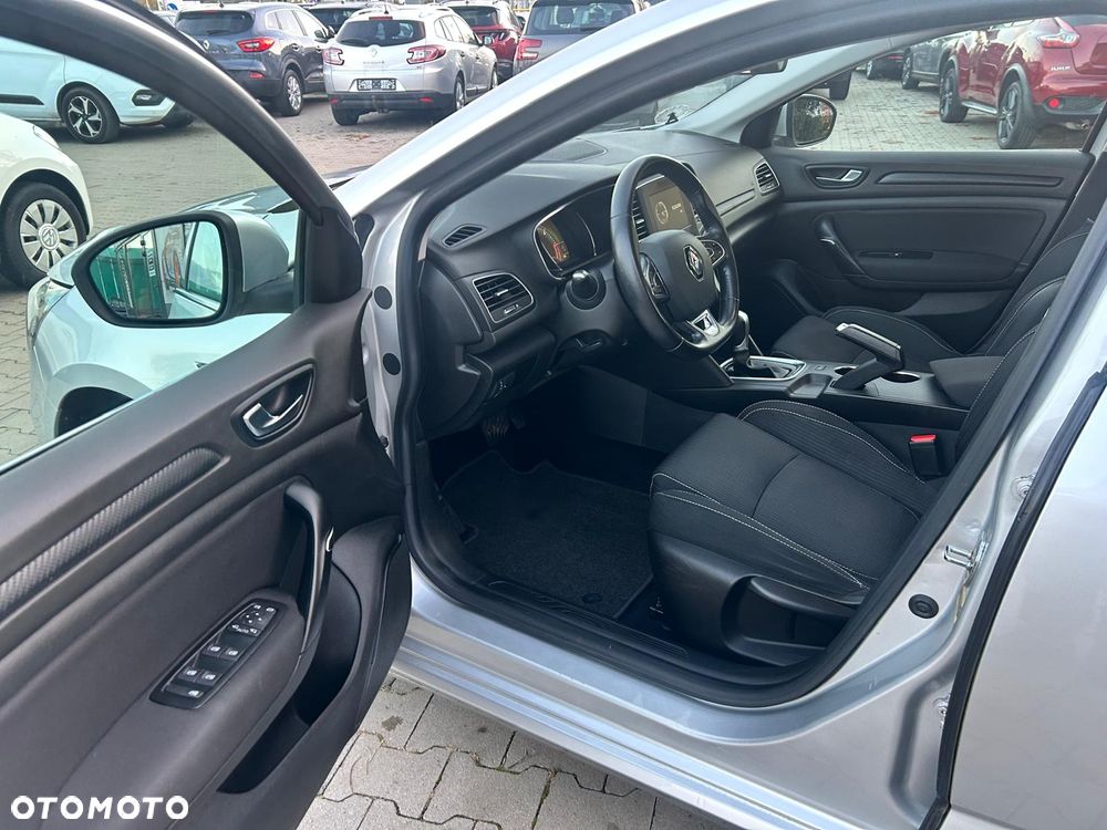 Renault Megane 1.5 dCi Dynamique EDC - 17