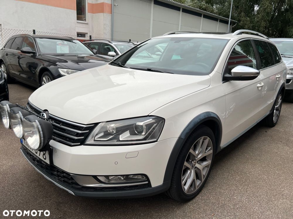 Volkswagen Passat Alltrack 2.0 TDI 4Motion DSG BlueMotion Tec - 4
