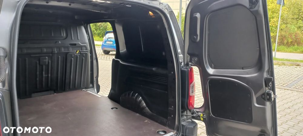Opel COMBO - 12