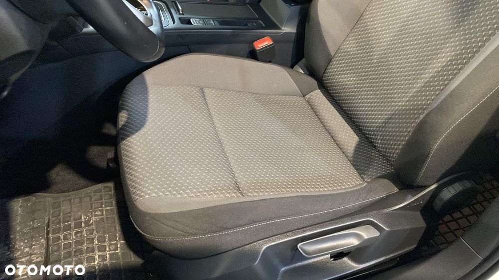 Volkswagen Passat 2.0 TDI EVO Essence - 18