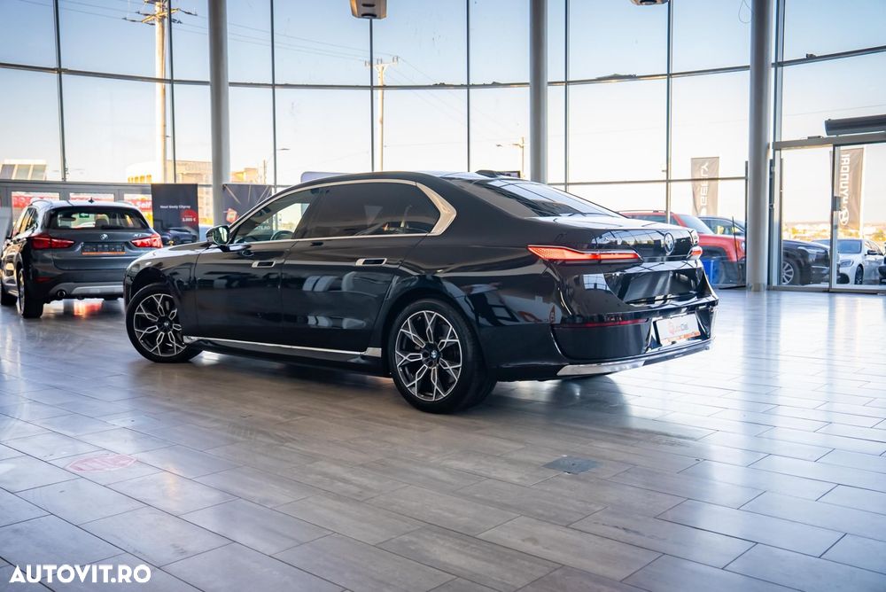 BMW Seria 7 - 12