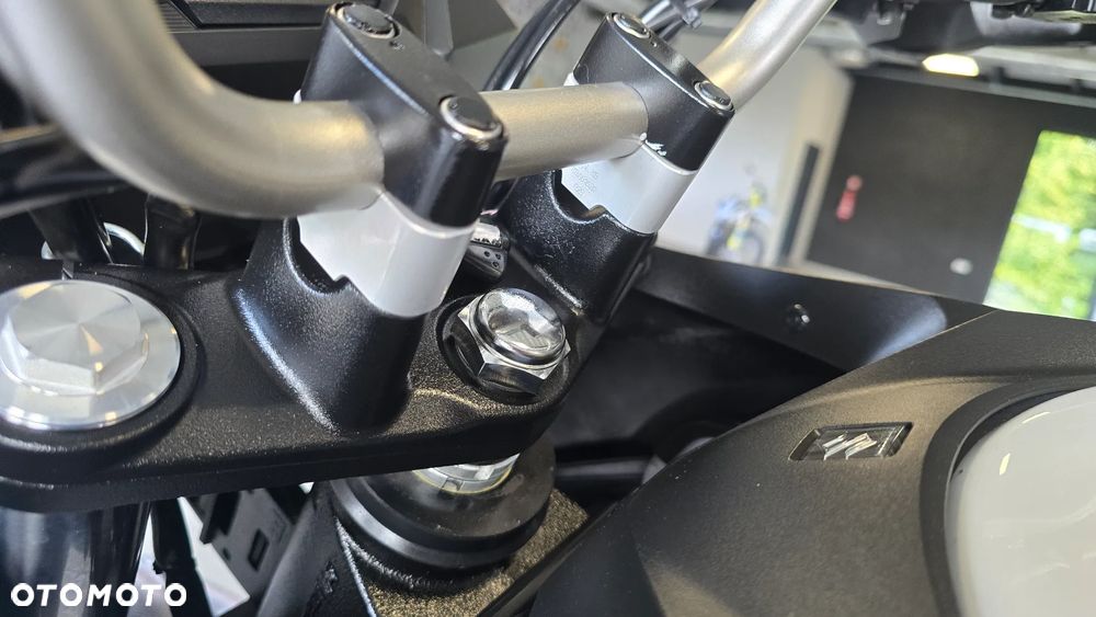 Suzuki V-STROM - 13