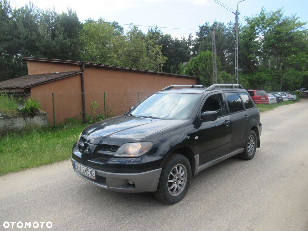 Mitsubishi Outlander - 1