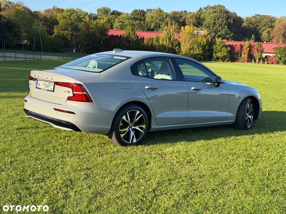 Volvo S60 B5 B Ultimate Dark - 17