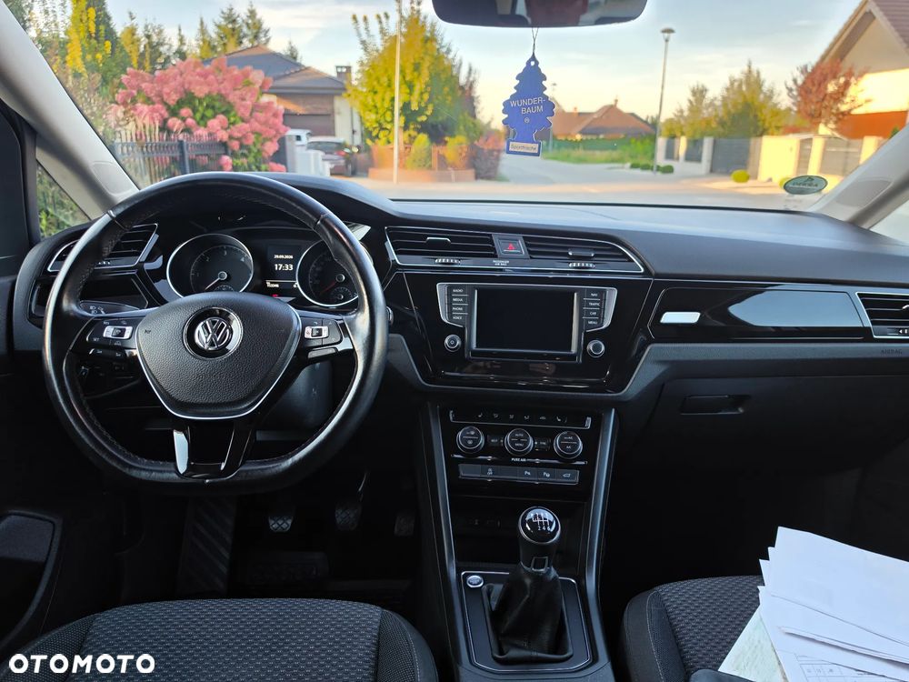 Volkswagen Touran 2.0 TDI BMT Comfortline - 19