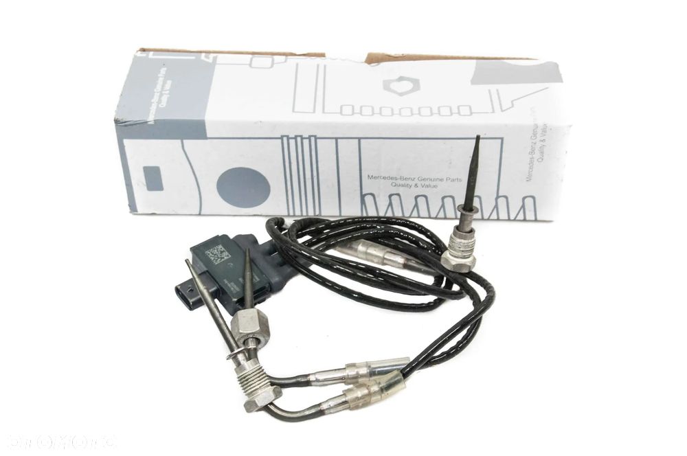 CZUJNIK TEMPERATURY SPALIN MERCEDES A0009057015 OE NOWY