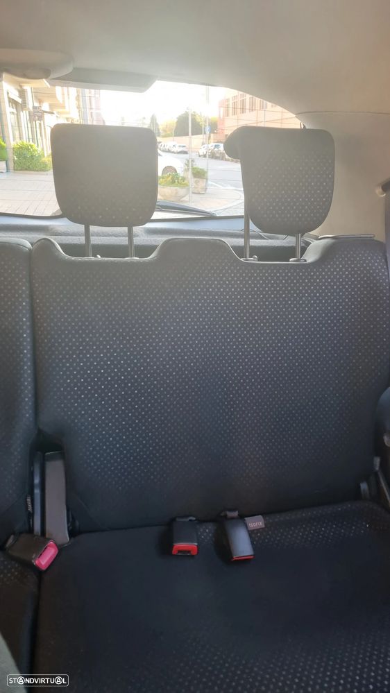 Toyota Yaris - 8