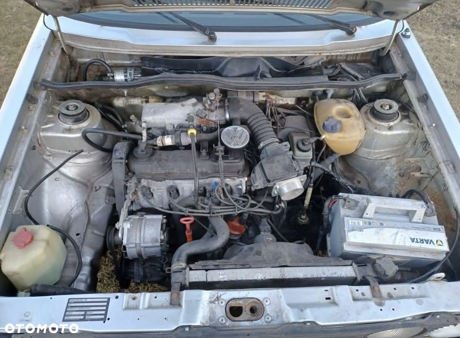 Volkswagen Golf 1.6 / 1.6 C - 10