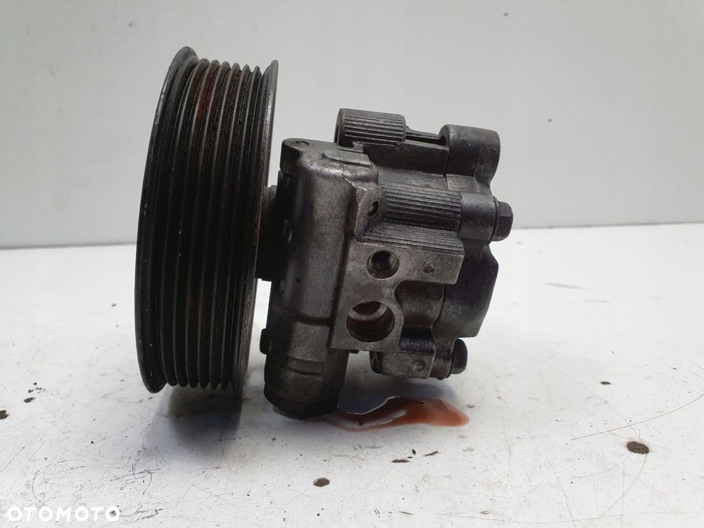 POMPA WSPOMAGANIA Chrysler 300C 3.0 CRD 60M - 5