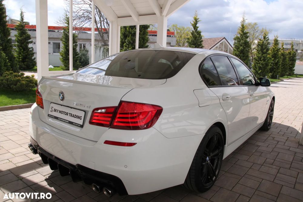 BMW Seria 5 525d xDrive AT - 2