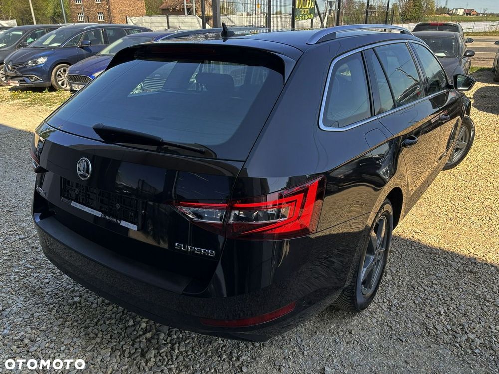 Skoda Superb 2.0 TDI Sportline DSG - 4