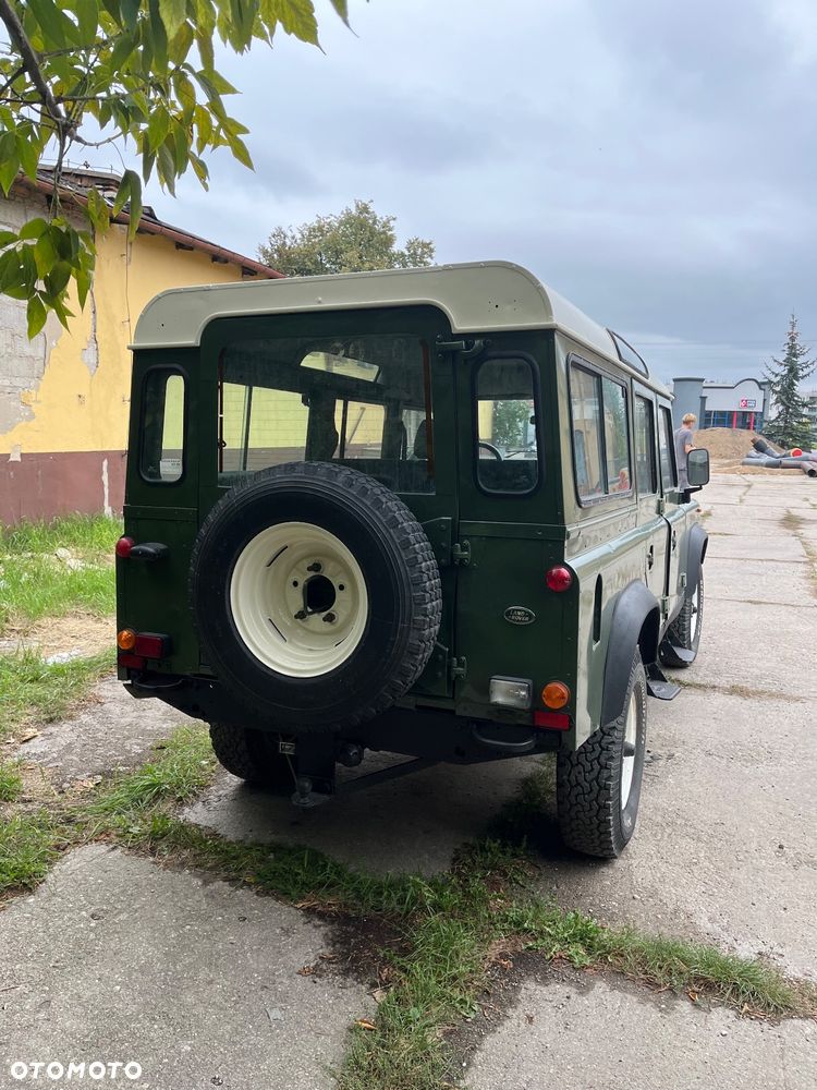 Land Rover Defender - 8